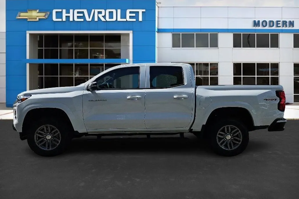 2026 Chevrolet Colorado LT photo 1