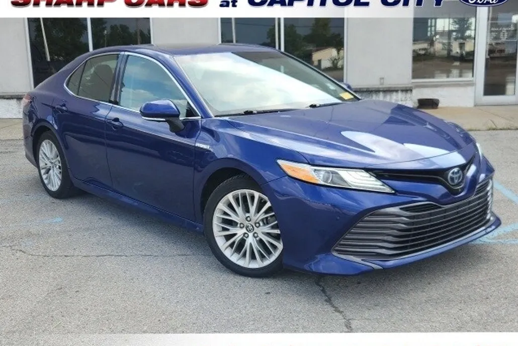2018 Toyota Camry Hybrid XLE photo 1