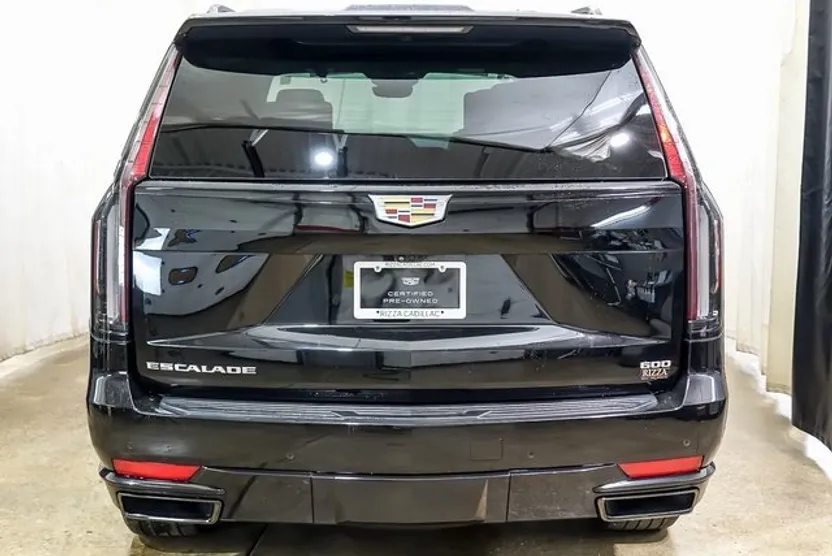 2023 Cadillac Escalade Sport photo 1