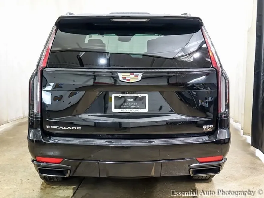 2023 Cadillac Escalade Sport photo 1