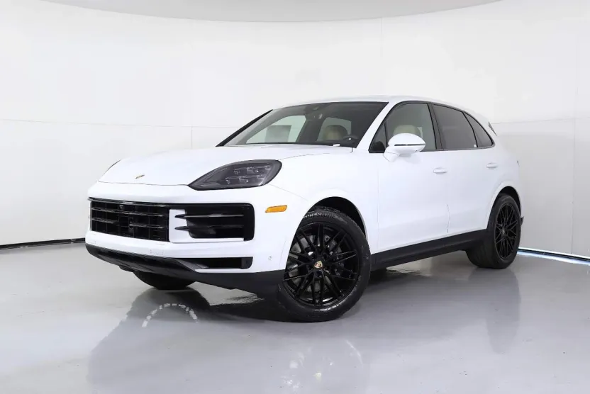 2025 Porsche Cayenne photo 1