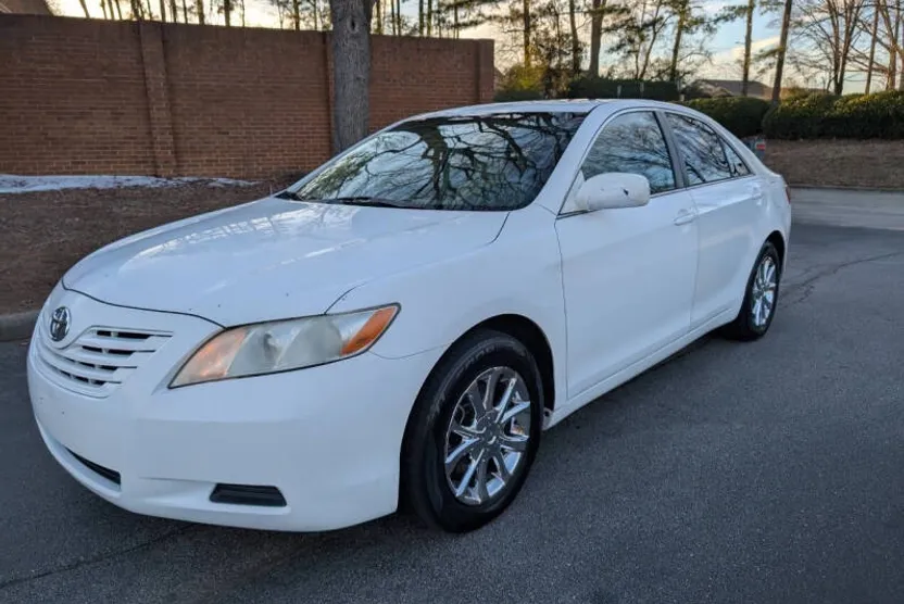 2007 Toyota Camry LE photo 1