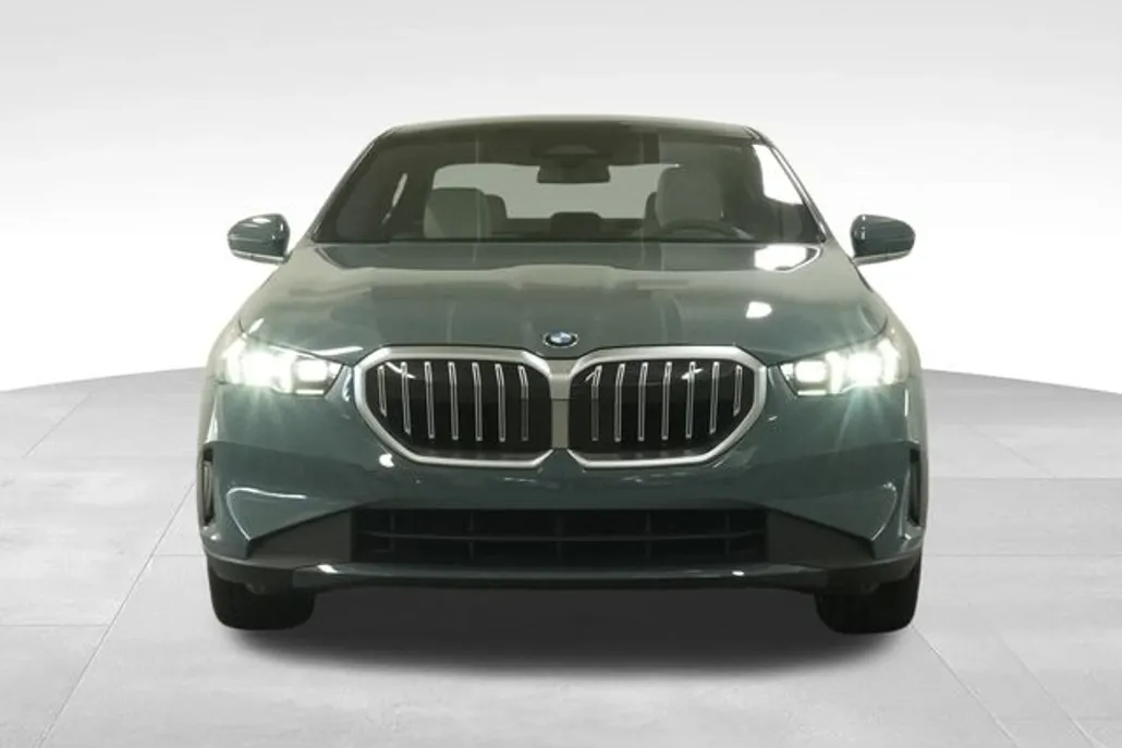 2025 Bmw 530i photo 1