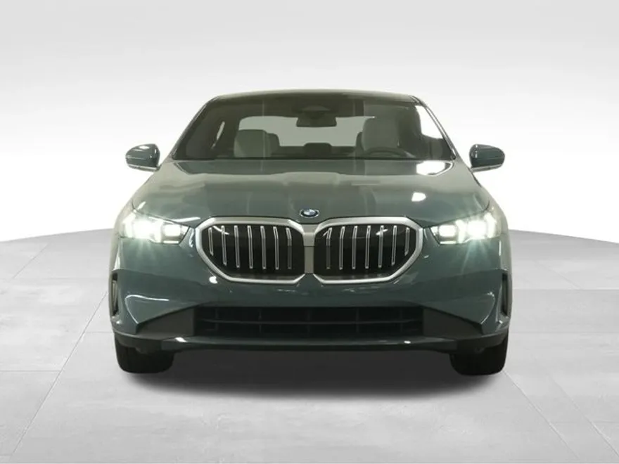 2025 Bmw 530i photo 1