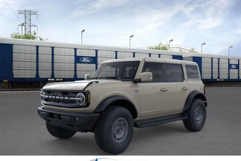 2025 Ford Bronco Outer Banks photo 1