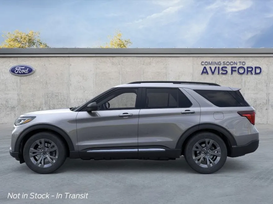 2025 Ford Explorer photo 1