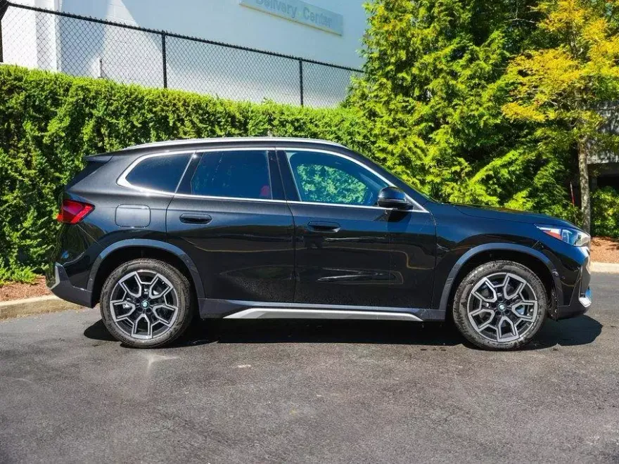 2025 Bmw X1 XDrive28i photo 1
