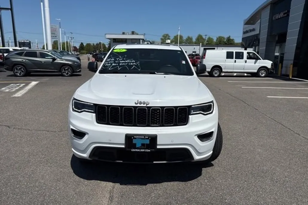2021 Jeep Grand Cherokee Anniversary Edition photo 1