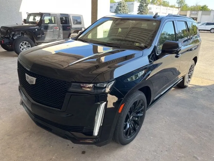 2022 Cadillac Escalade Sport photo 1