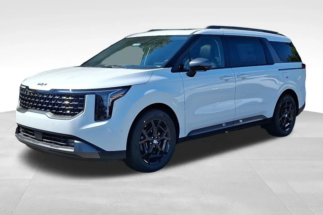 2026 Kia Carnival SX photo 1