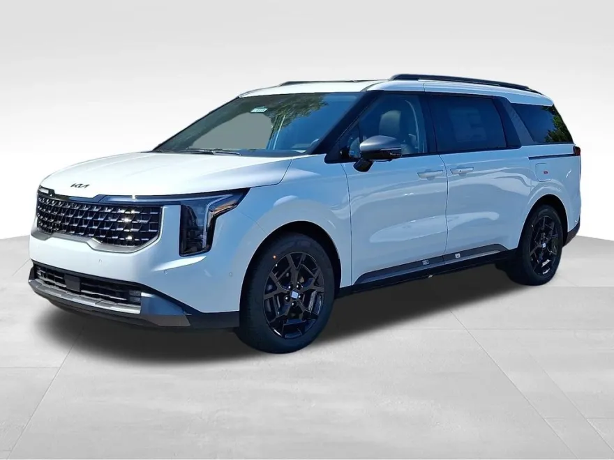 2026 Kia Carnival SX photo 1