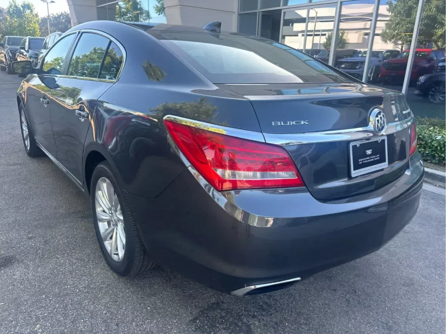 2016 Buick LaCrosse Base photo 1