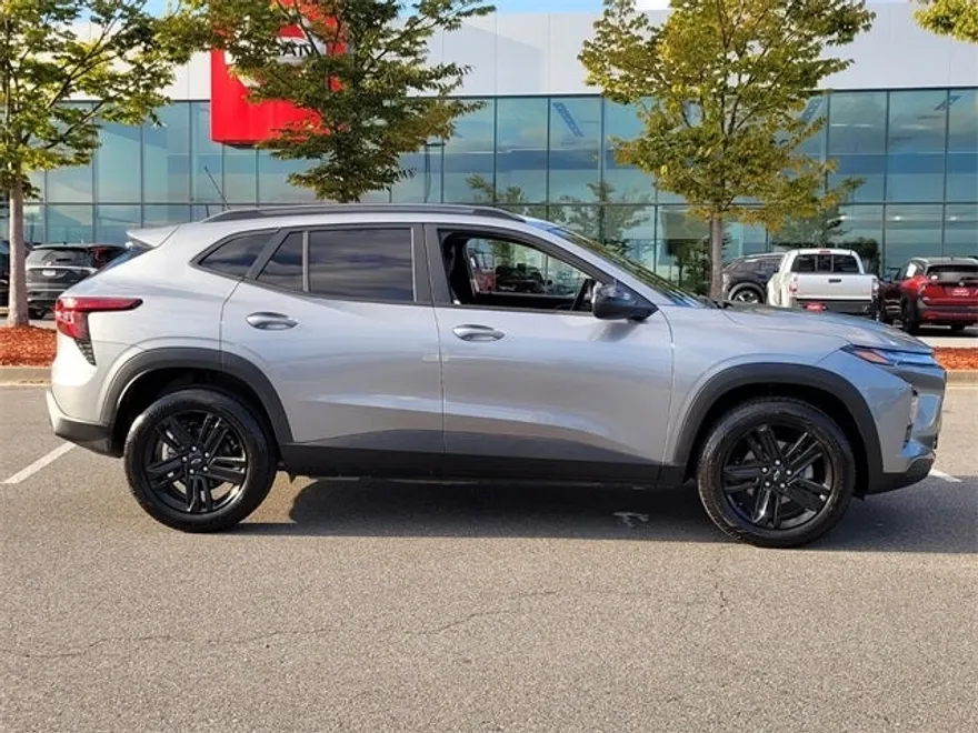 2025 Chevrolet Trax ACTIV photo 1