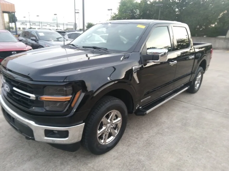 2024 Ford F-150 XLT photo 1