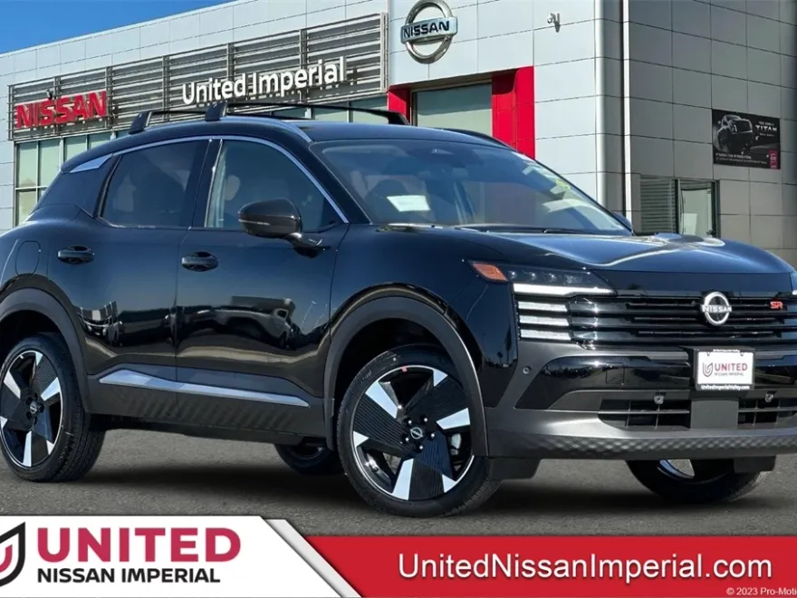 2025 Nissan Kicks SR photo 1