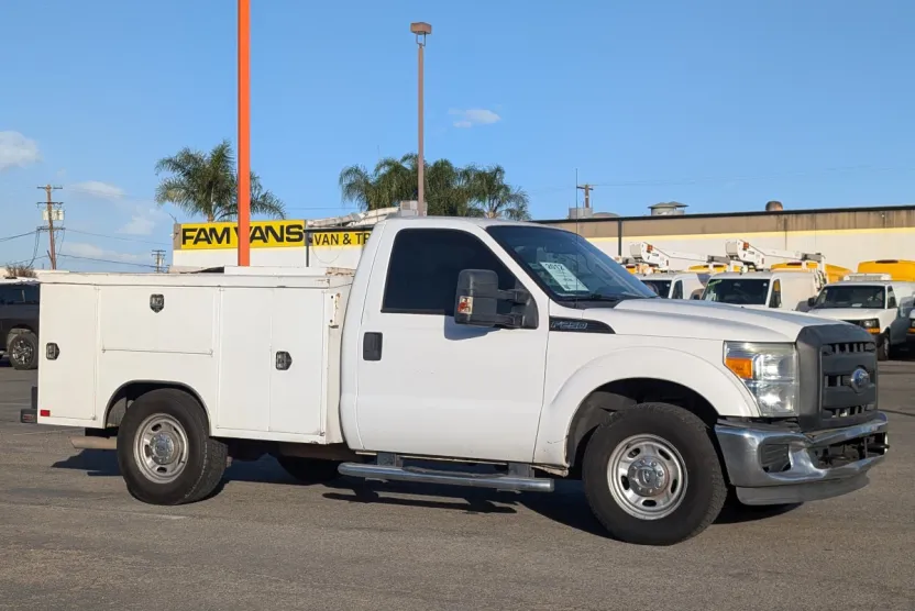 2012 Ford F-250 XLT photo 1