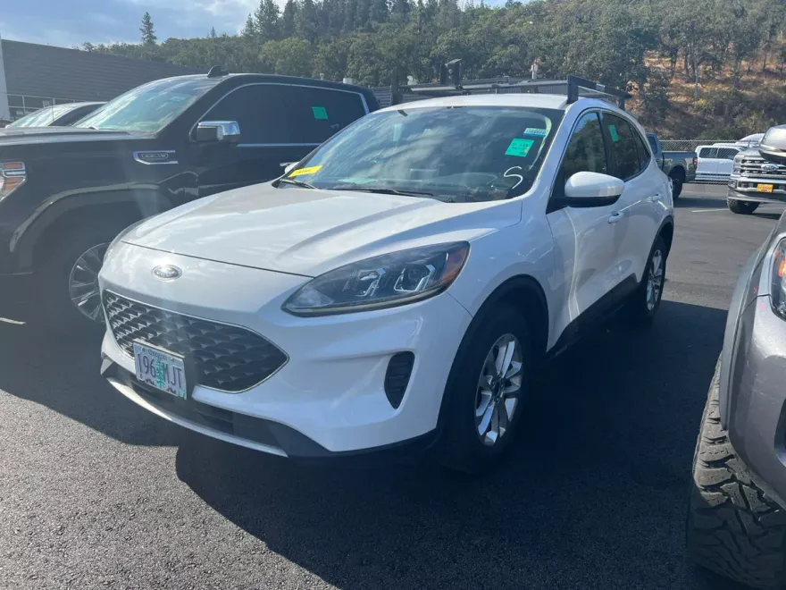 2020 Ford Escape SE photo 1