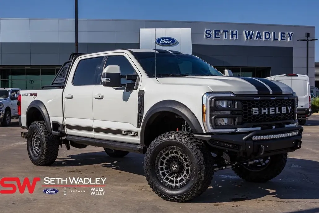 2023 Ford F-250 photo 1