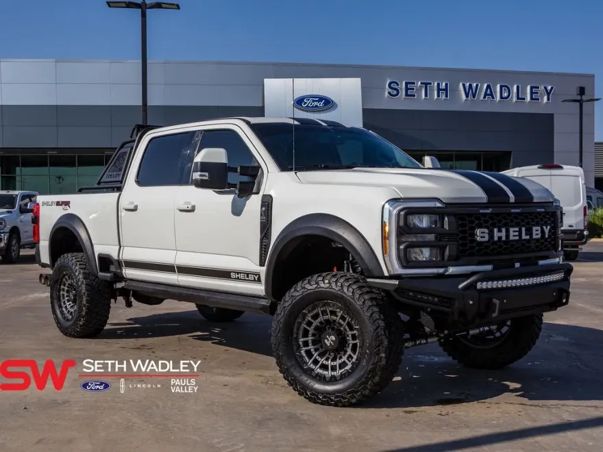 2023 Ford F-250 photo 1