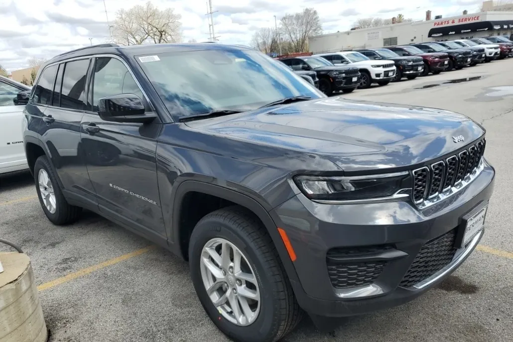 2025 Jeep Grand Cherokee Laredo X photo 1