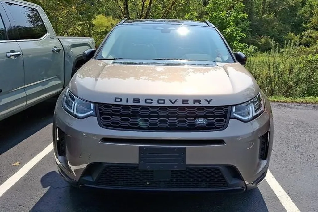 2023 Land Rover Discovery Sport S photo 1