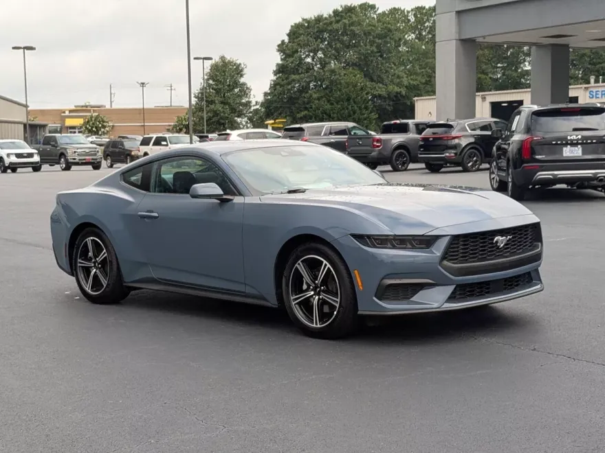 2025 Ford Mustang EcoBoost photo 1