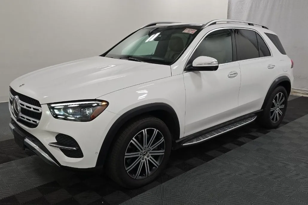 2024 Mercedes Benz GLE 4MATIC photo 1