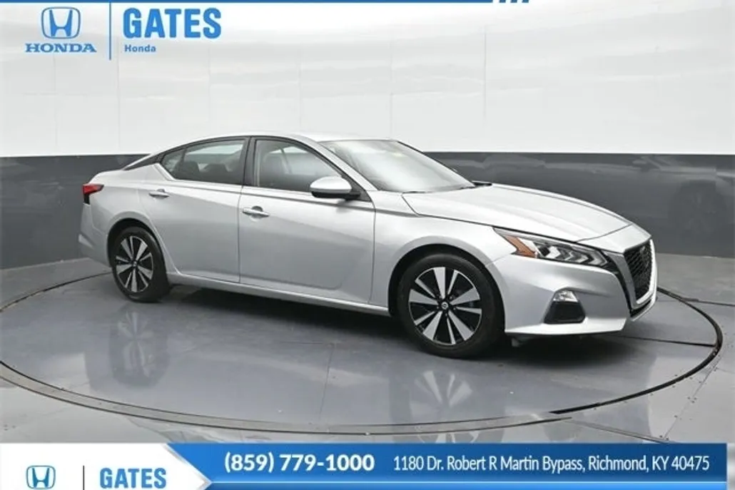 2022 Nissan Altima 2.5 SV photo 1
