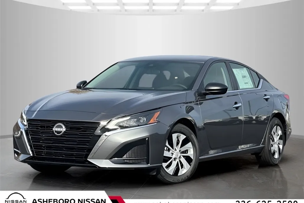 2025 Nissan Altima S photo 1