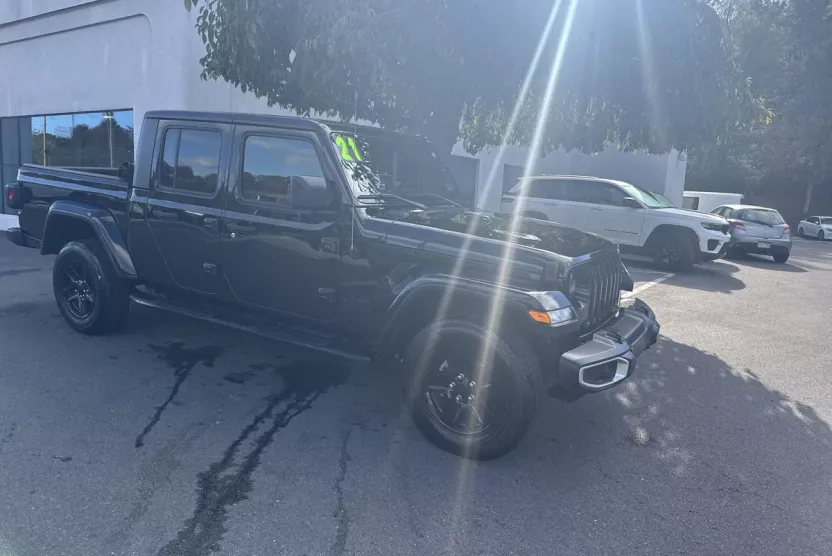2021 Jeep Gladiator Sport S photo 1