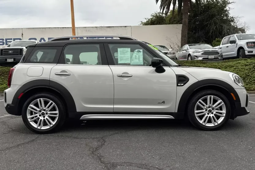 2022 Mini Countryman ALL4 photo 1