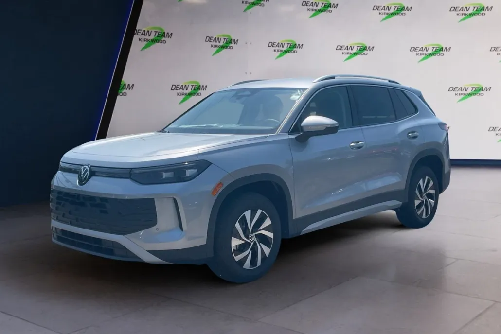 2025 Volkswagen Tiguan S photo 1