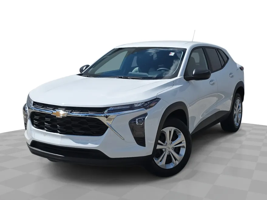 2025 Chevrolet Trax LS photo 1