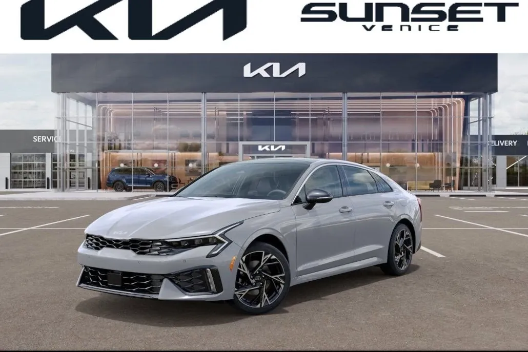 2025 Kia K5 GT-Line photo 1