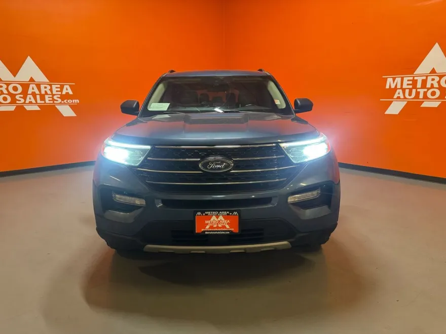 2020 Ford Explorer XLT photo 1
