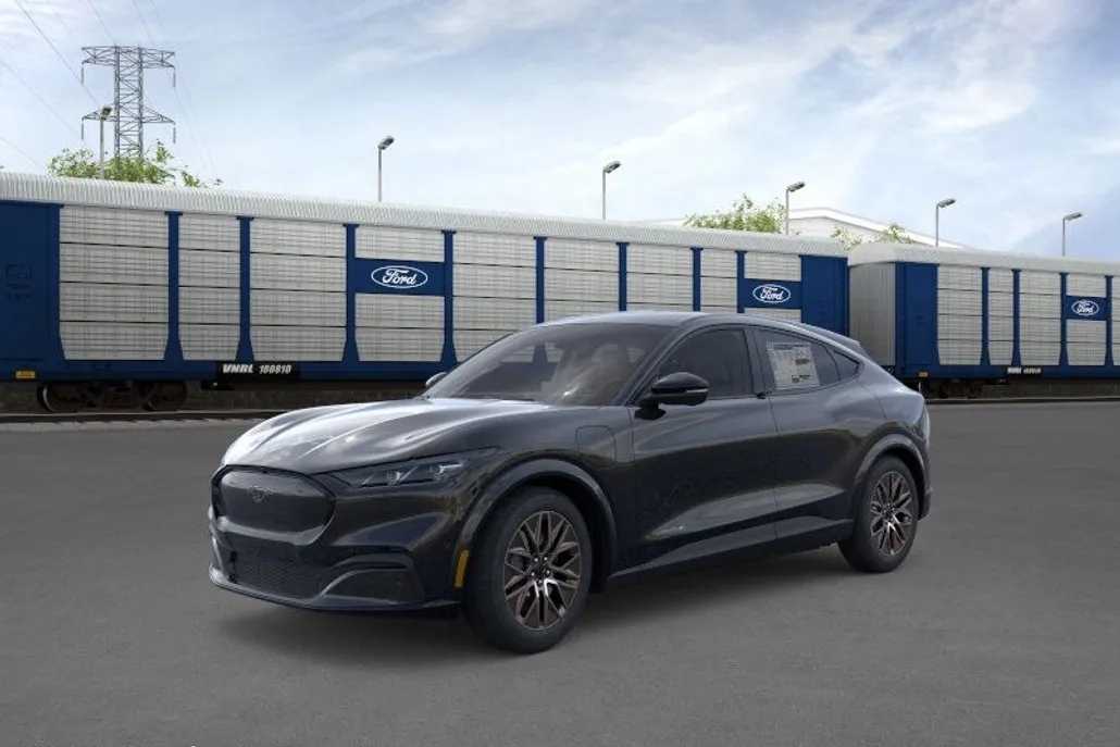 2025 Ford Mustang Mach-E Premium photo 1