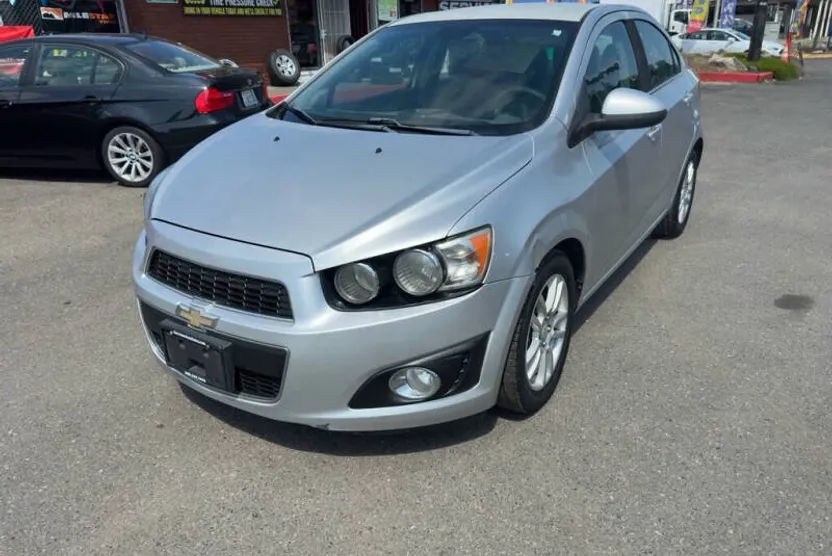 2012 Chevrolet Sonic LT photo 1