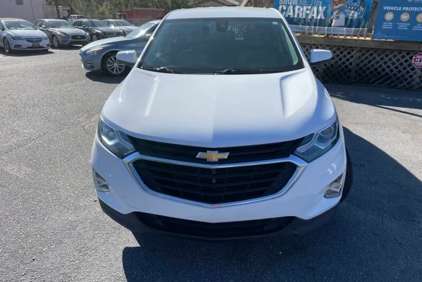 2019 Chevrolet Equinox LT photo 1