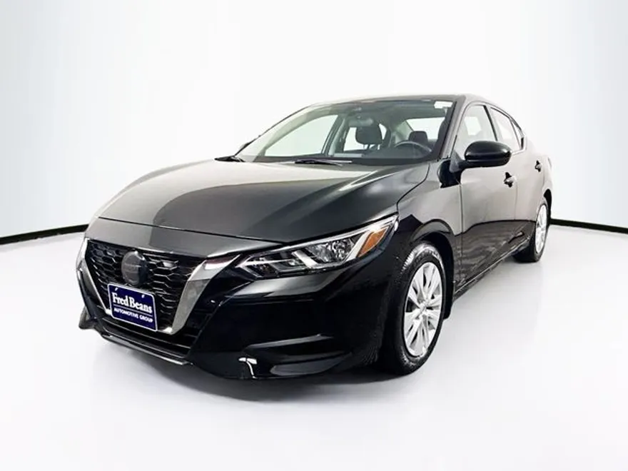 2022 Nissan Sentra S photo 1