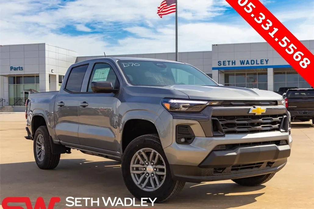 2025 Chevrolet Colorado Work Truck LT photo 1