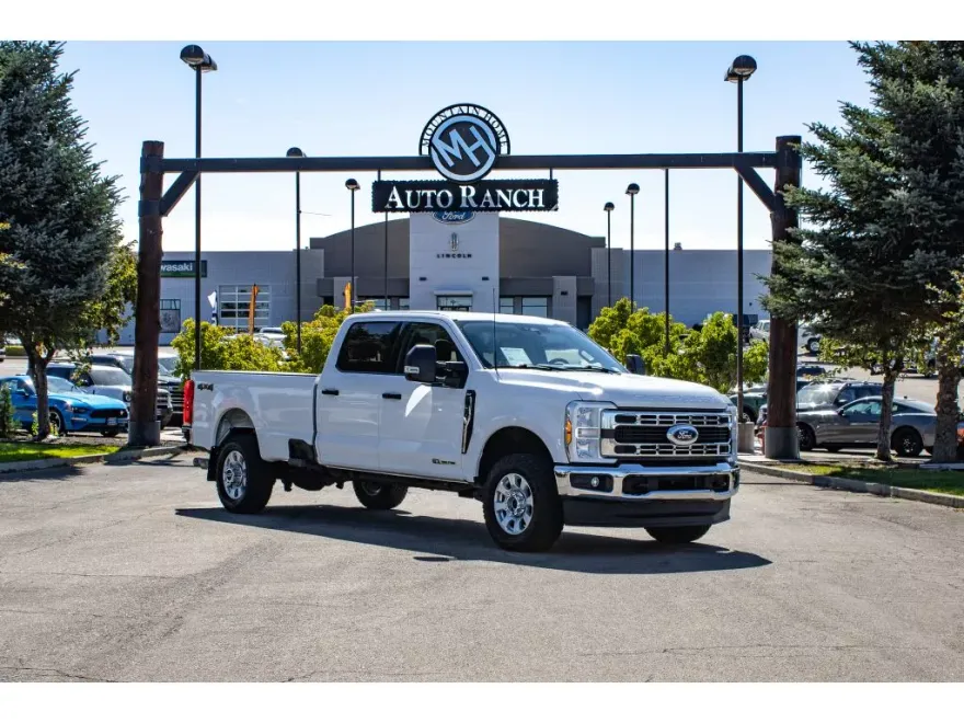2024 Ford F-350 XLT photo 1