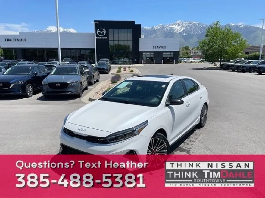 2023 Kia Forte GT photo 1