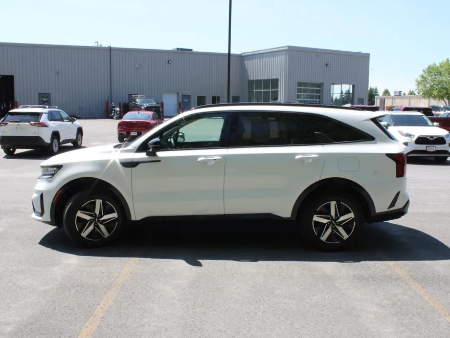 2023 Kia Sorento EX photo 1