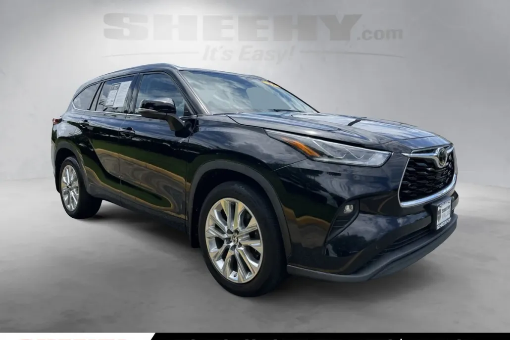 2021 Toyota Highlander Limited photo 1