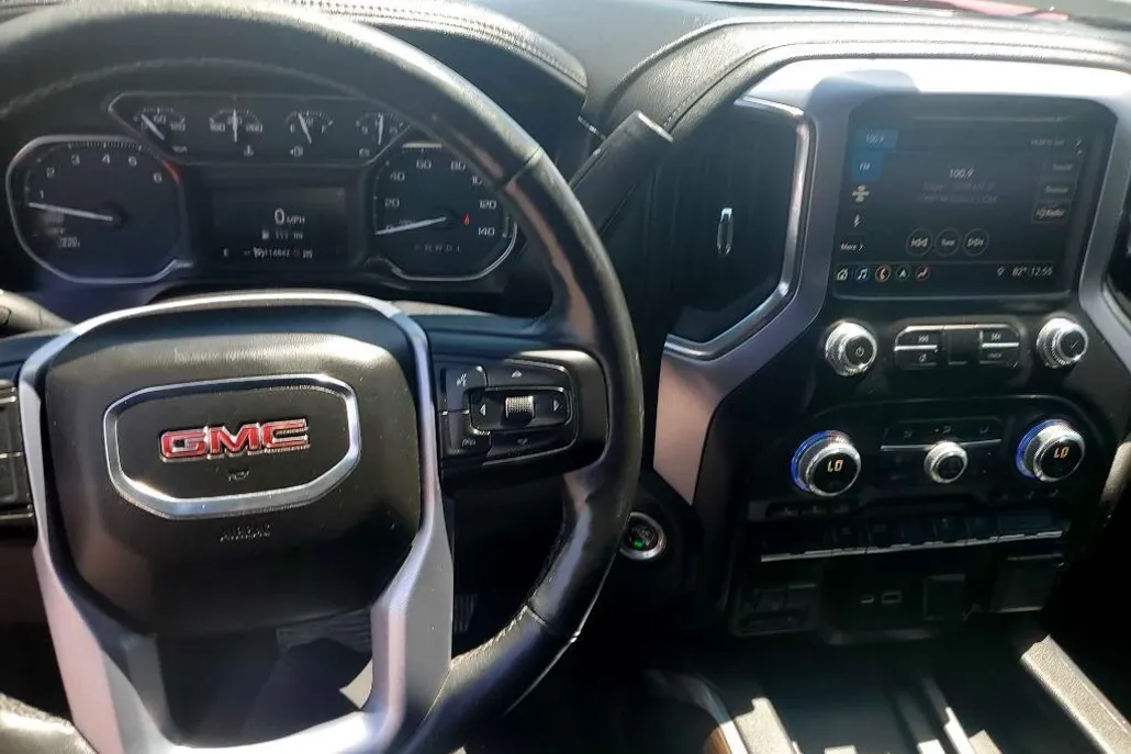 2019 Gmc Sierra 1500 SLT photo 1