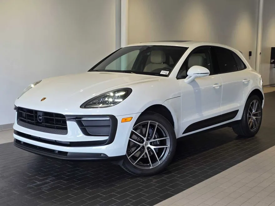 2025 Porsche Macan Base photo 1