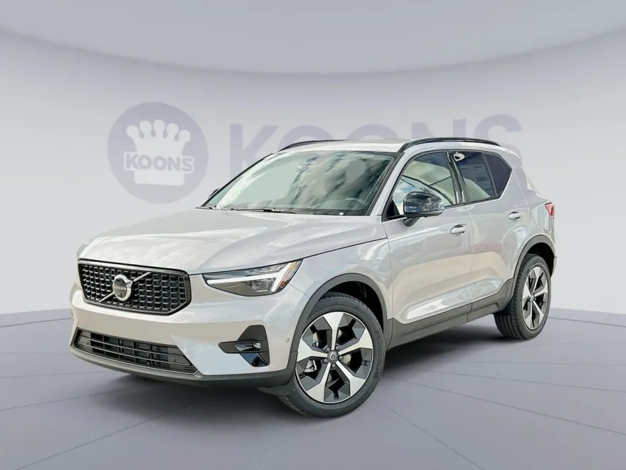 2026 Volvo XC40 Plus photo 1