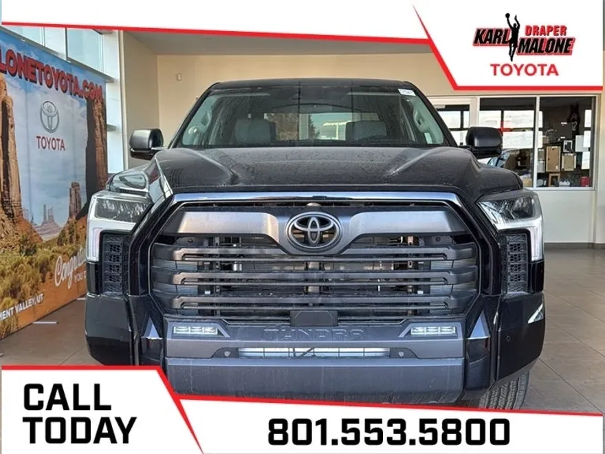2024 Toyota Tundra SR5 photo 1
