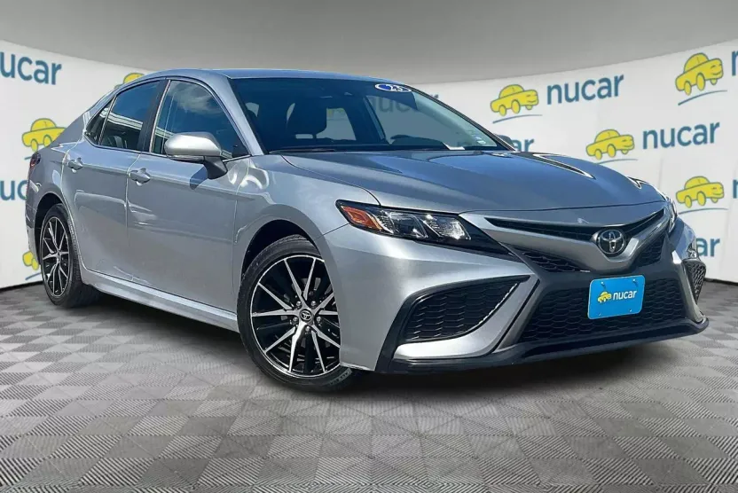 2023 Toyota Camry SE photo 1