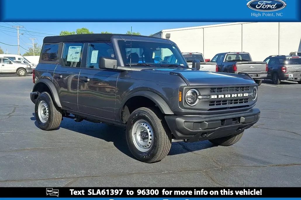 2025 Ford Bronco Base photo 1